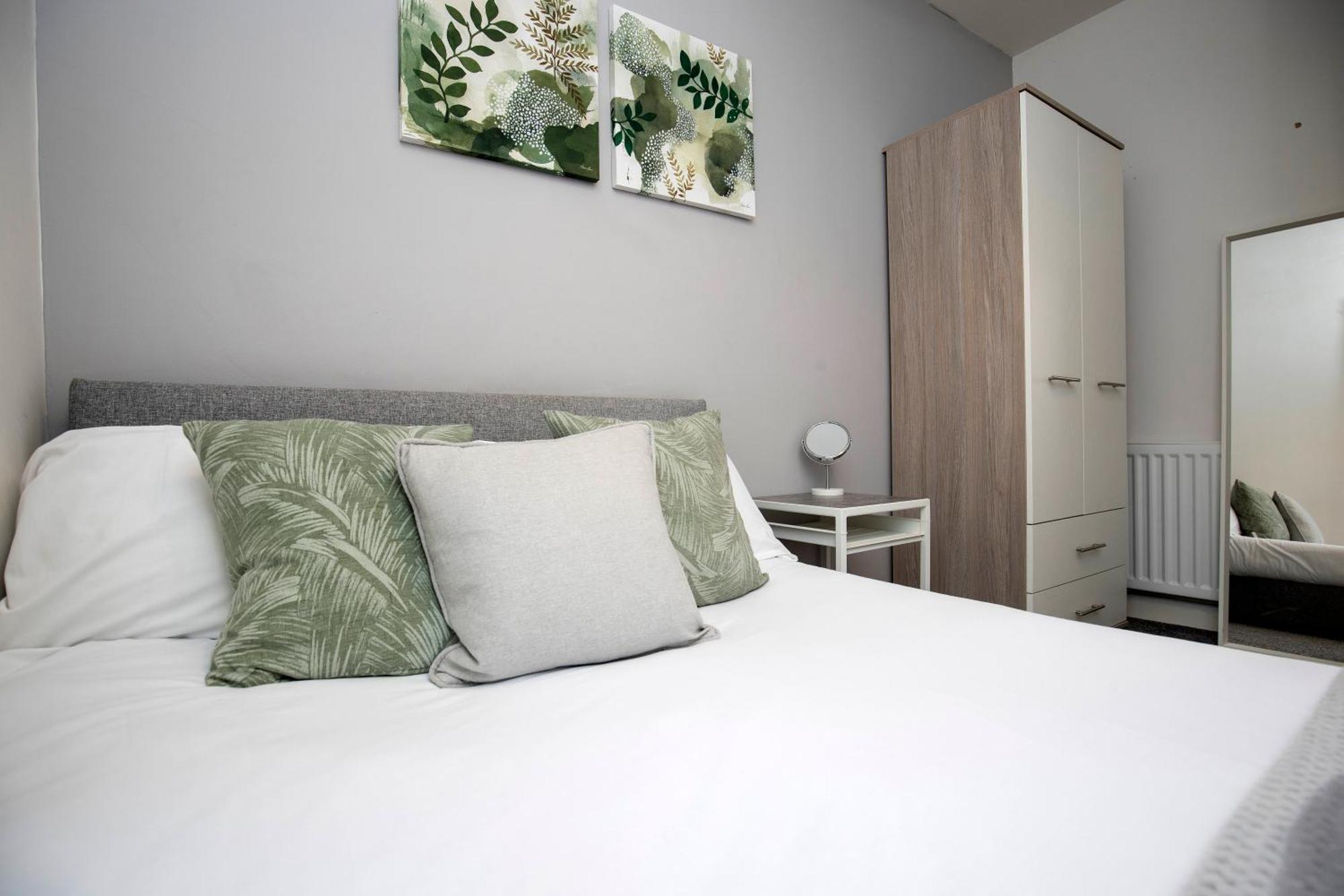Quiet And Comfy House With 2 Bedrooms And 2 Bathrooms Super Fast Wifi And Crisp Hotel Standard White Linen Hosted By Our Home Short Stays Darlington  Exteriör bild
