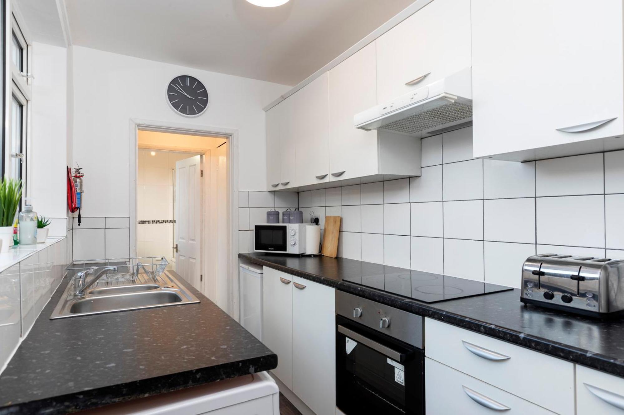 Quiet And Comfy House With 2 Bedrooms And 2 Bathrooms Super Fast Wifi And Crisp Hotel Standard White Linen Hosted By Our Home Short Stays Darlington  Exteriör bild